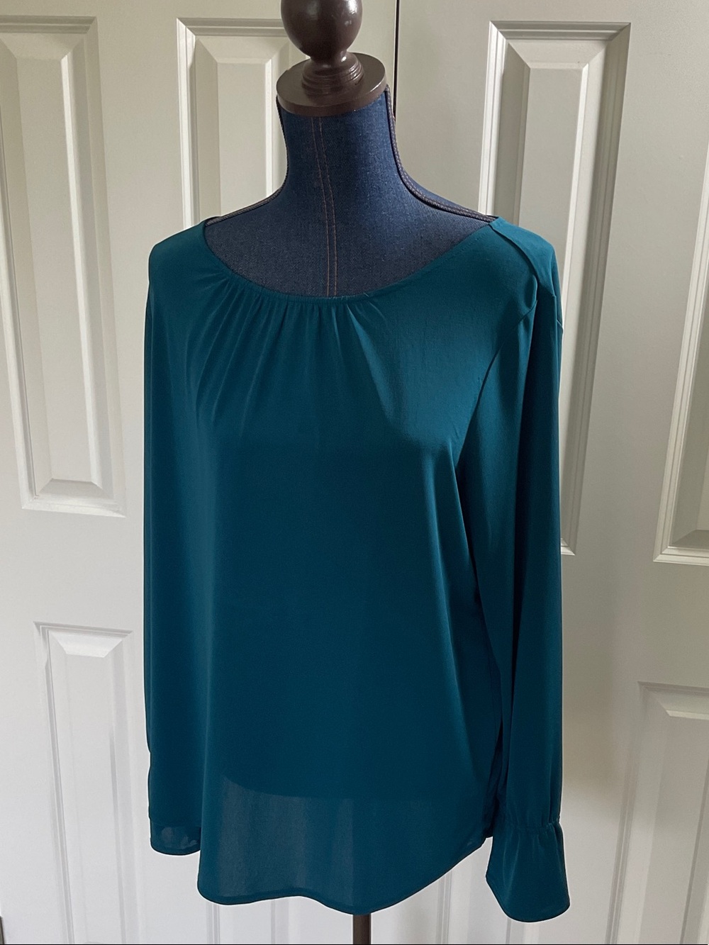 Ann Taylor flare sleeve top